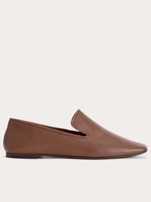 The Day Loafer | Rum