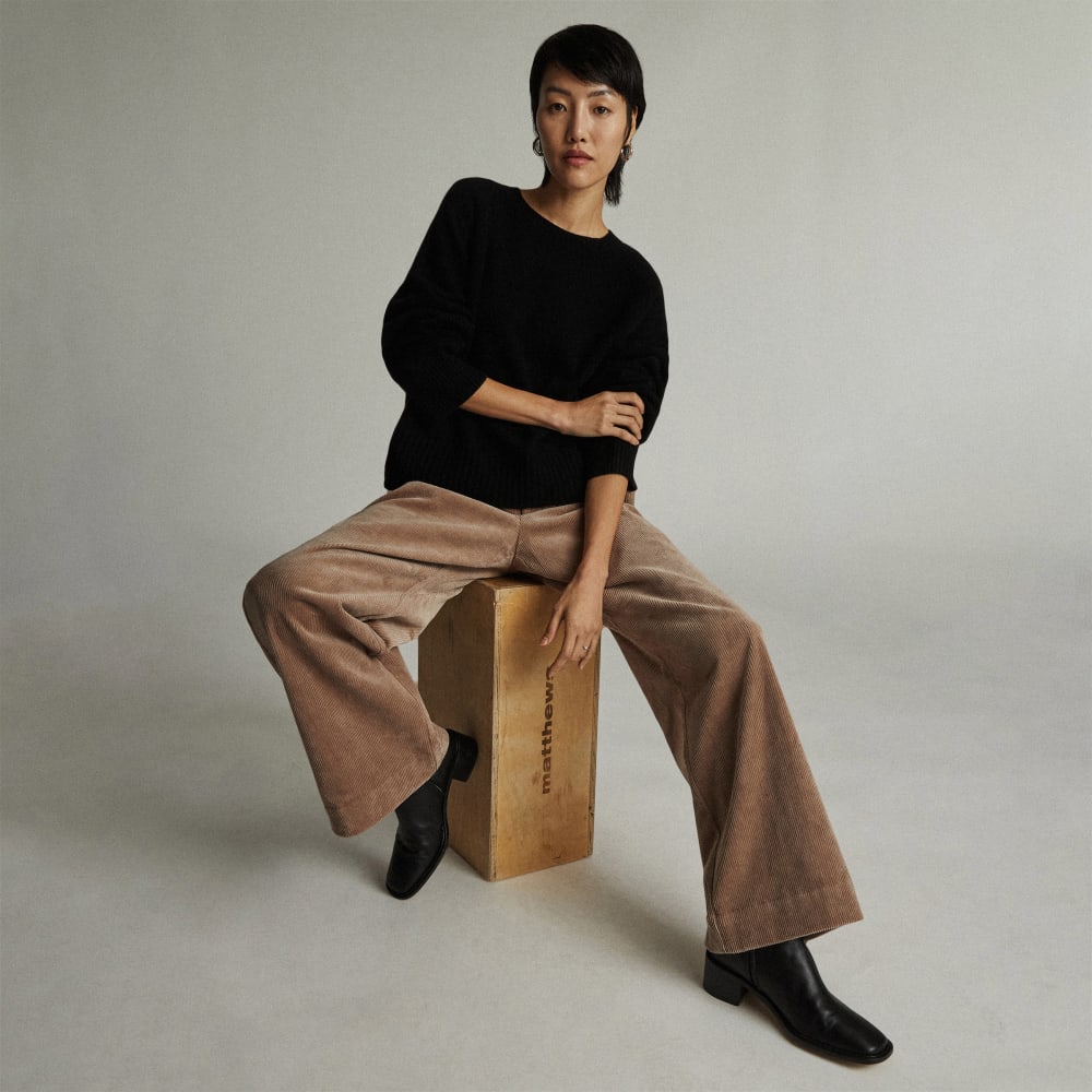 The Cashmere Boxy Crew | Black - Image 6