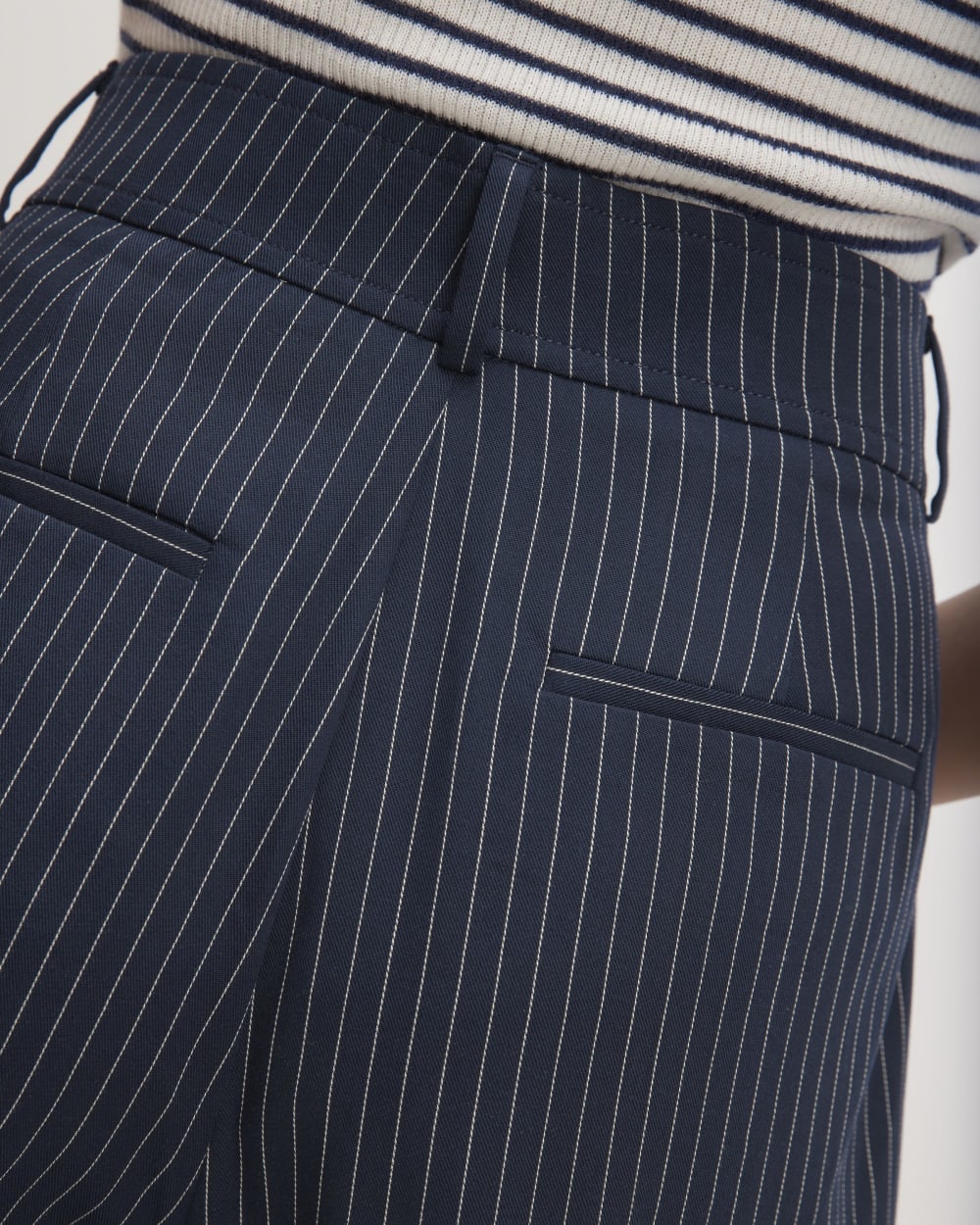 The Draper Tapered Pant in Buttersmooth | Navy / Bone - Image 5