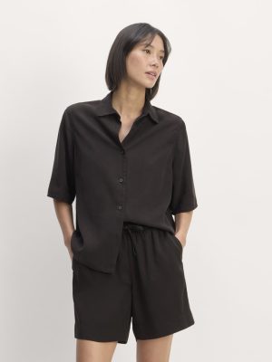 The Short-Sleeve Shirt in Butterlite | Black