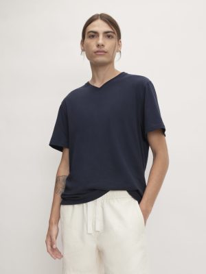 The Essential Organic V-Neck Tee | Deep Navy