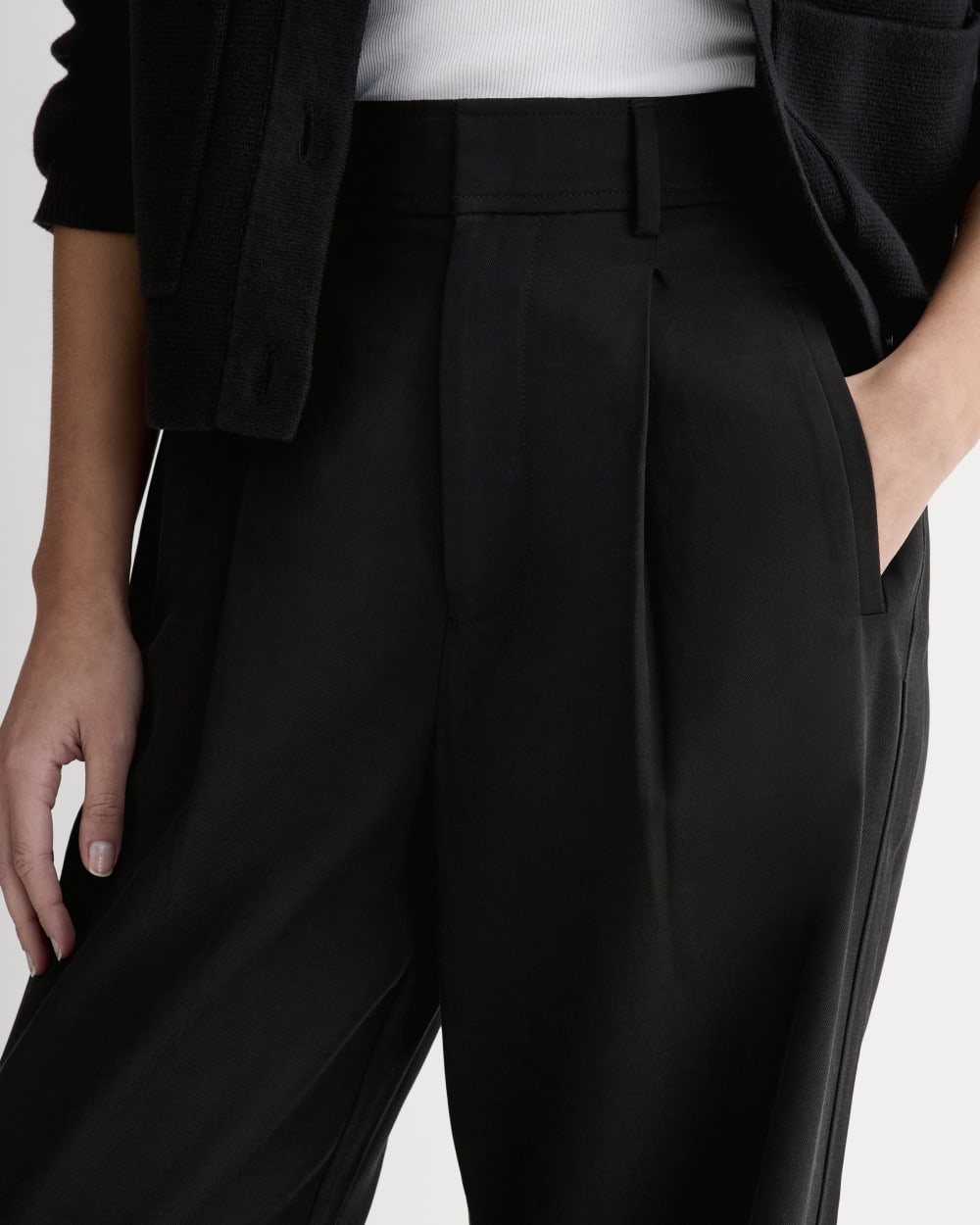 The Draper Pleated Pant in Buttersmooth | Black | 30 Inseam - Image 4
