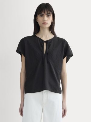 The Keyhole Top | Black