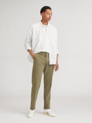 The Straight Fit Performance Chino | Uniform | Kalamata | Straight