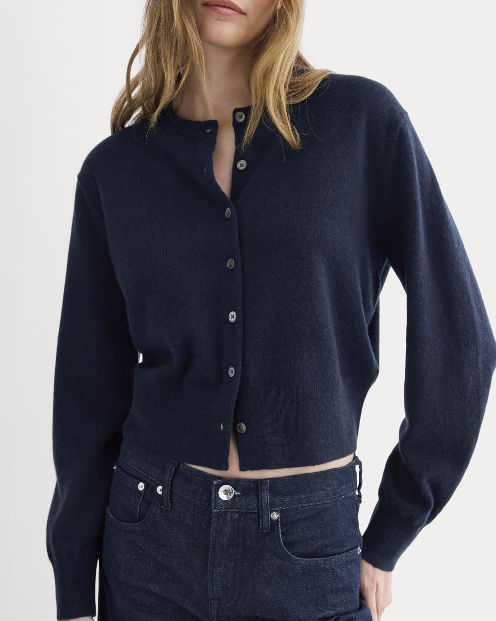 Cashmere Cropped Cardigan | Navy - Image 4