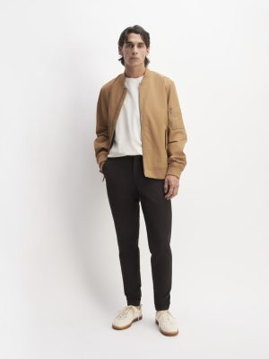 The Performance Traveler Chino | Black