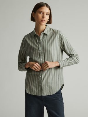 The Must-Have Shirt in Silky Cotton | Green Balsam / Seagrass