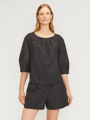 The Poplin Scoop-Neck Top | Black