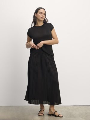 The Pleated Skirt | Black