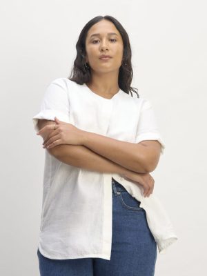 The Bib Shirt in Linen | White