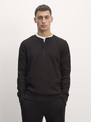 The Waffle Long-Sleeve Henley | Black