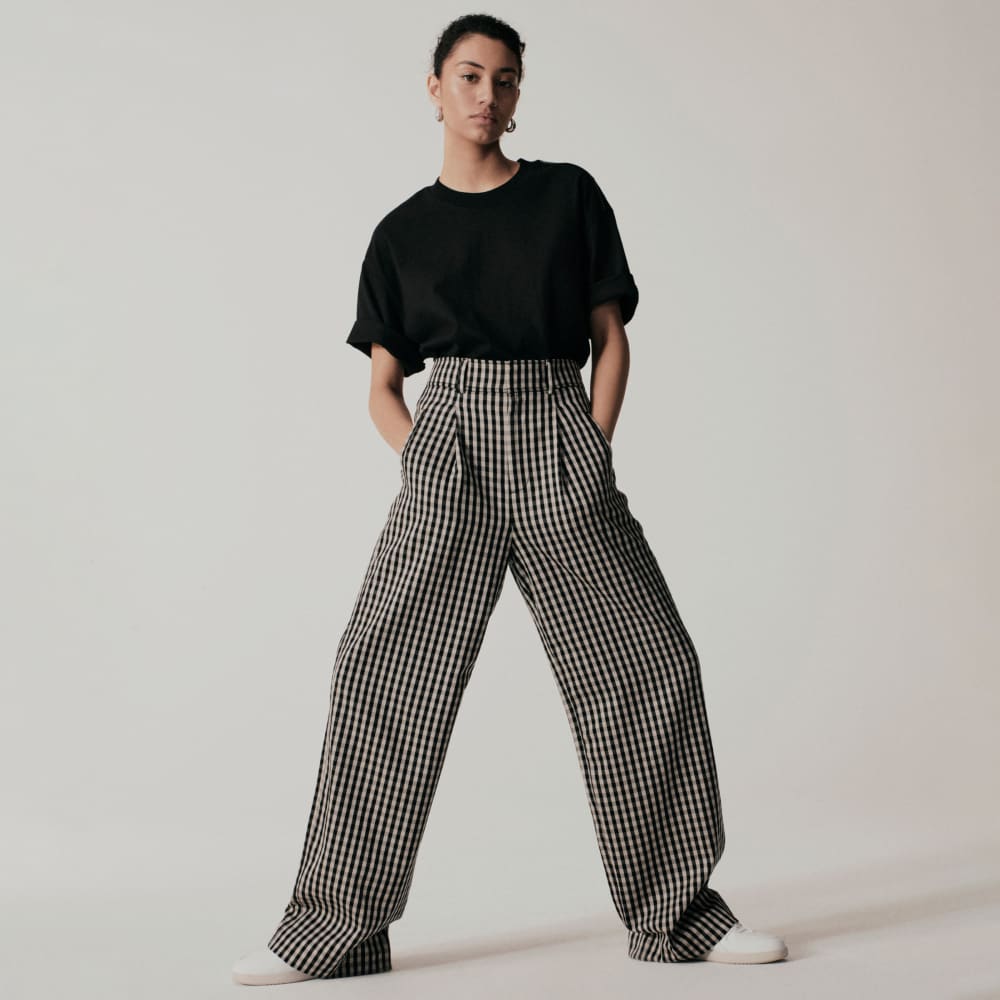 The Draper Pleated Pant in Buttersmooth | Khaki / Black | 30 Inseam - Image 2