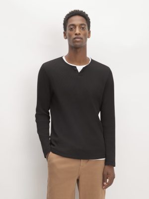 The Waffle Long-Sleeve Henley | Black