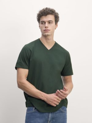 The Essential Organic V-Neck Tee | Scarab