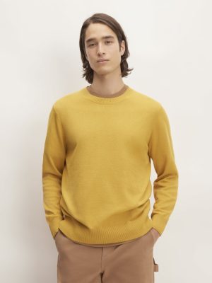 The No-Sweat Sweater | Uniform | Honey