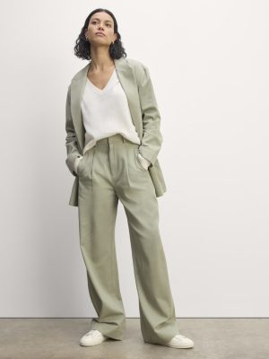 The Draper Pleated Pant in Buttersmooth | Seagrass | 30 Inseam