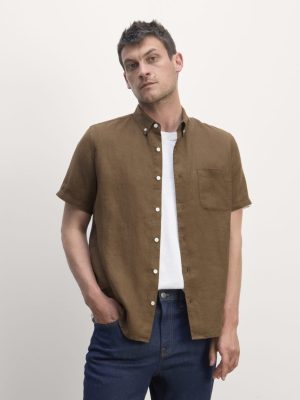The Classic Short-Sleeve Shirt in Linen | Cocoa