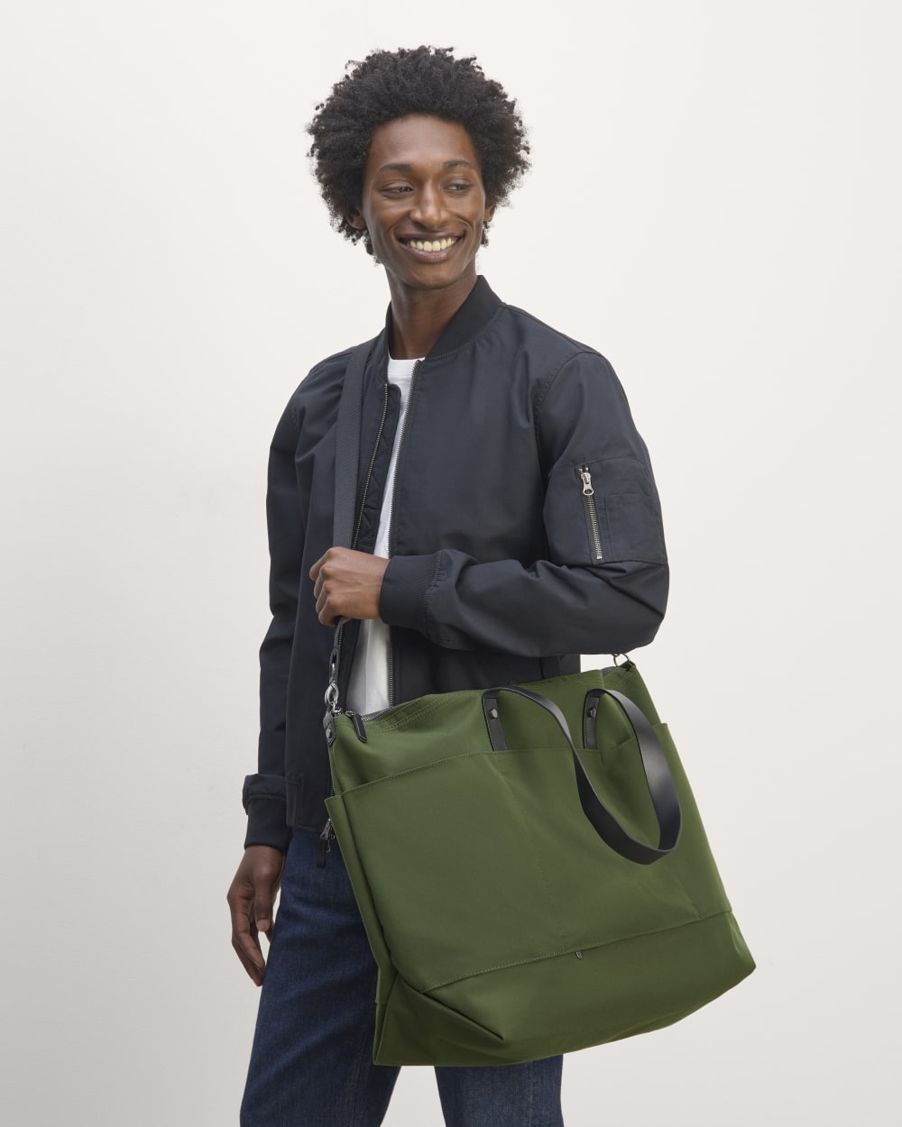 The Canvas Weekender | Dark Forest - Image 3