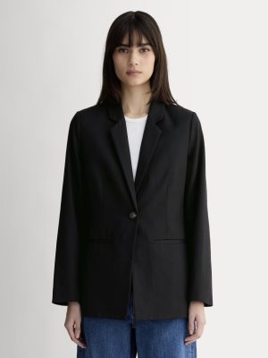 The Relaxed Blazer in Buttersmooth | Black