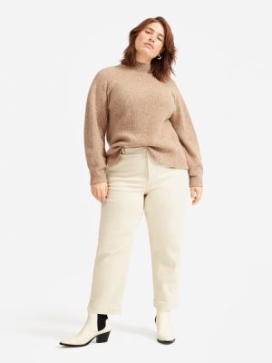 The Straight-Leg Crop | Sandstone | Regular