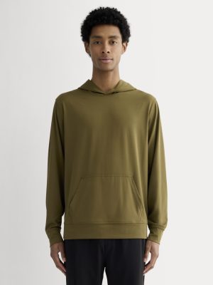 The Off-Duty Tech Hoodie | Olive