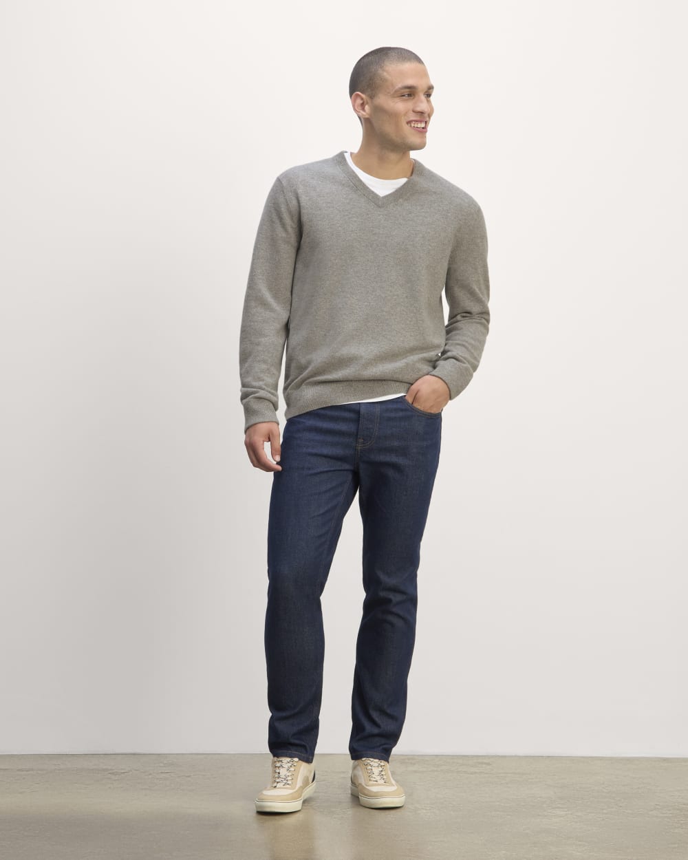 The Cashmere V-Neck Sweater | Light Heather Grey - Image 3