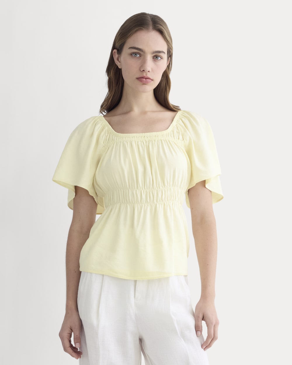 The Flutter-Sleeve Top in Stretch Linen | Light Yellow