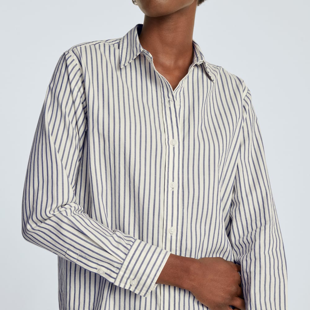The Must-Have Shirt in Silky Cotton | Deep Blue / Canvas - Image 4