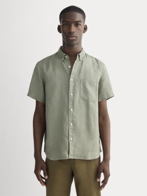 The Classic Short-Sleeve Shirt in Linen | Sage Green
