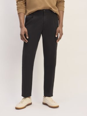 The Pleated Air Chino | Black