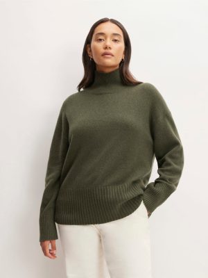 The Cashmere Oversized Turtleneck | Kambaba