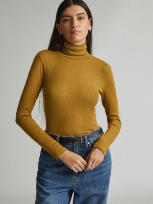 The Luxe Micro-Rib Turtleneck | Tapenade