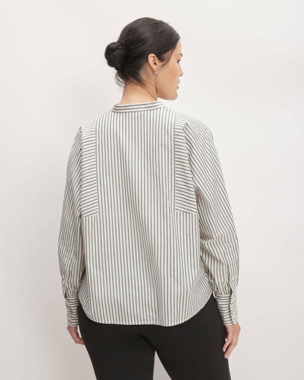 The Oversized Raglan Shirt | Bone / Navy - Image 6