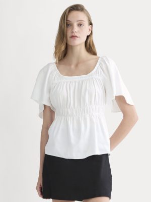 The Flutter-Sleeve Top in Stretch Linen | White