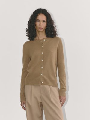 The Classic Cardigan in Cashmere | Tiger's Eye