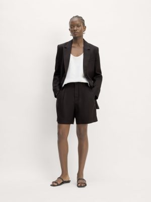 The Linen Way-High® Drape Short | Black