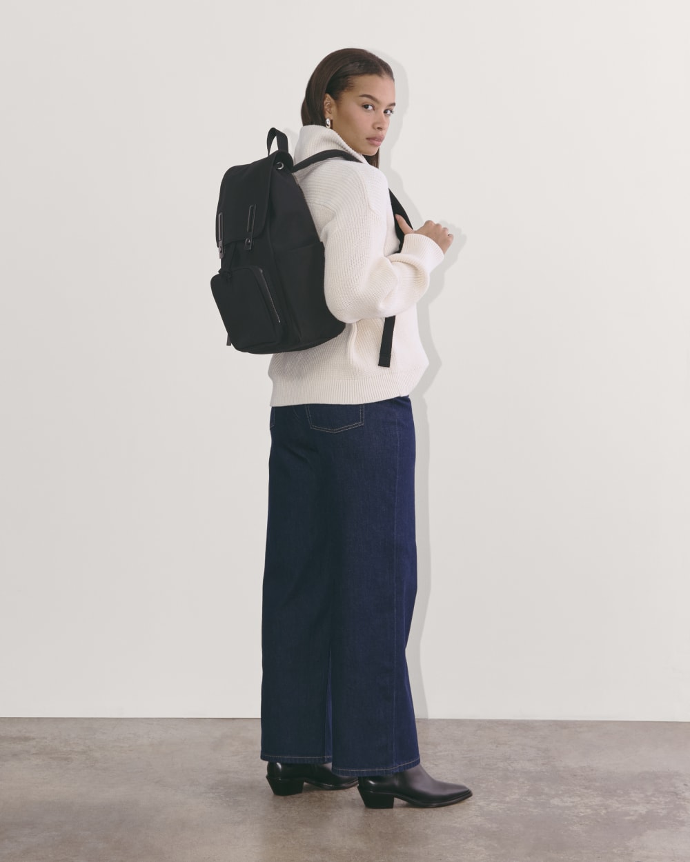 The Canvas Backpack | Black - Image 2