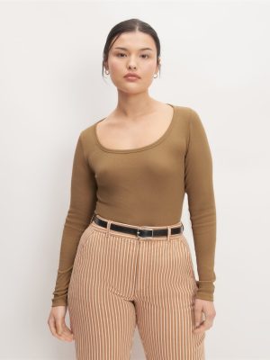 The Luxe Rib Long-Sleeve Scoop-Neck Tee | Toasted Coconut