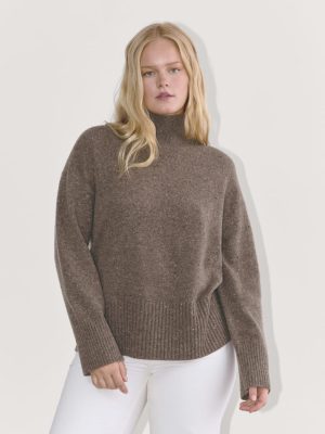The Boxy Turtleneck in Cashmere | Taupe Brown Donegal