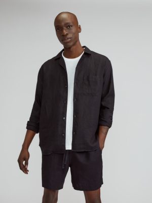 The Relaxed Linen Long-Sleeve Shirt | Black