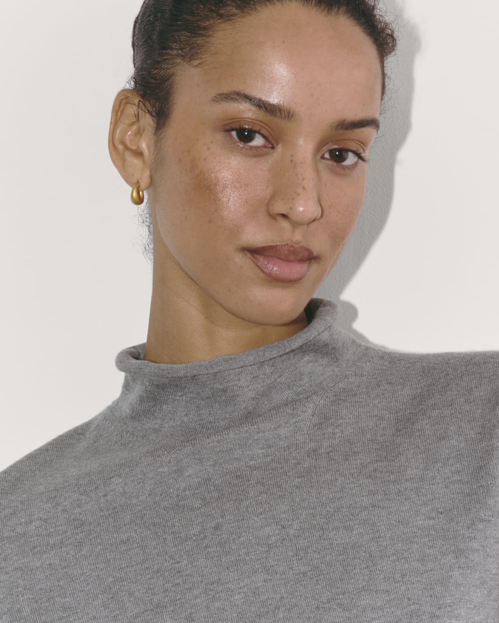 The Funnel Neck in Cotton Cashmere | Heather Charcoal - Image 3