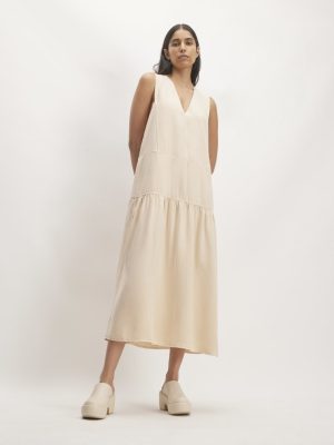 The TENCEL? V-Neck Dress | Whisper Pink