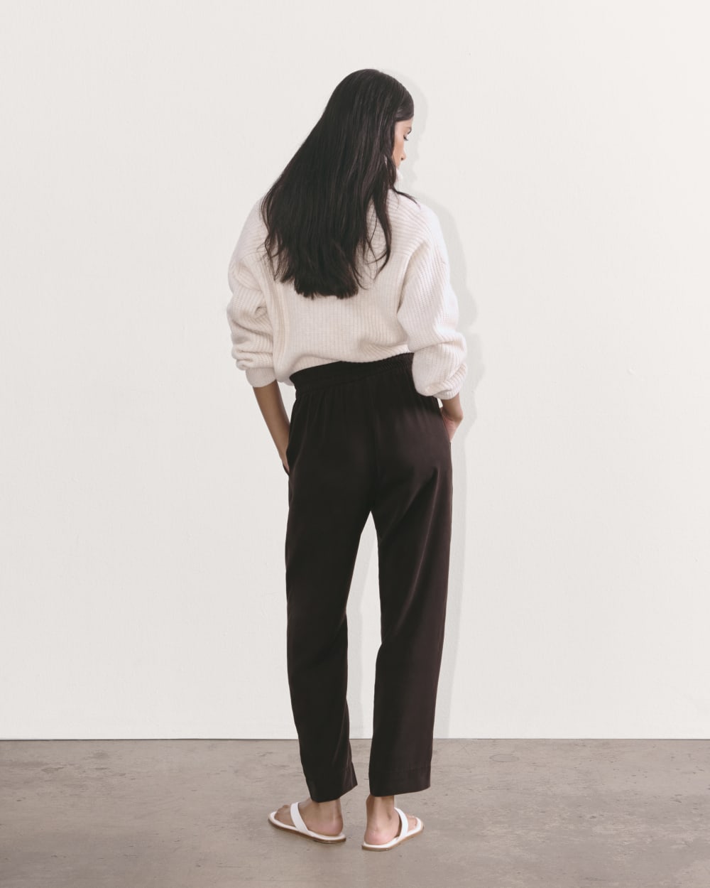 The Tapered Pant in Butterlite | Black - Image 7