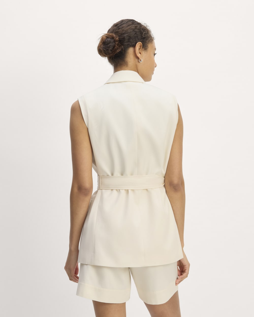 The Sleeveless Blazer in Buttersmooth | Canvas - Image 5