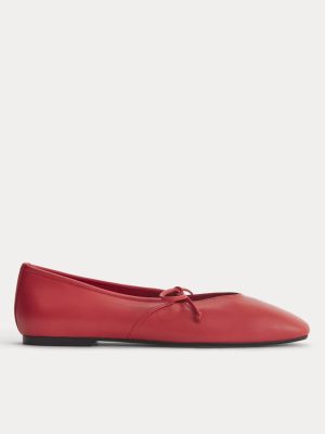 Leather Keyhole Flat | Classic Red
