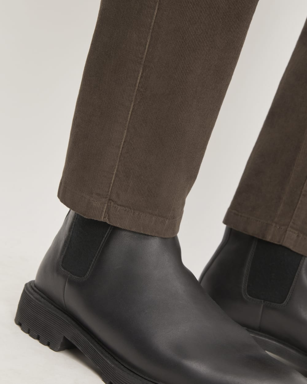 The Straight Fit Corduroy Pant | Cocoa - Image 5