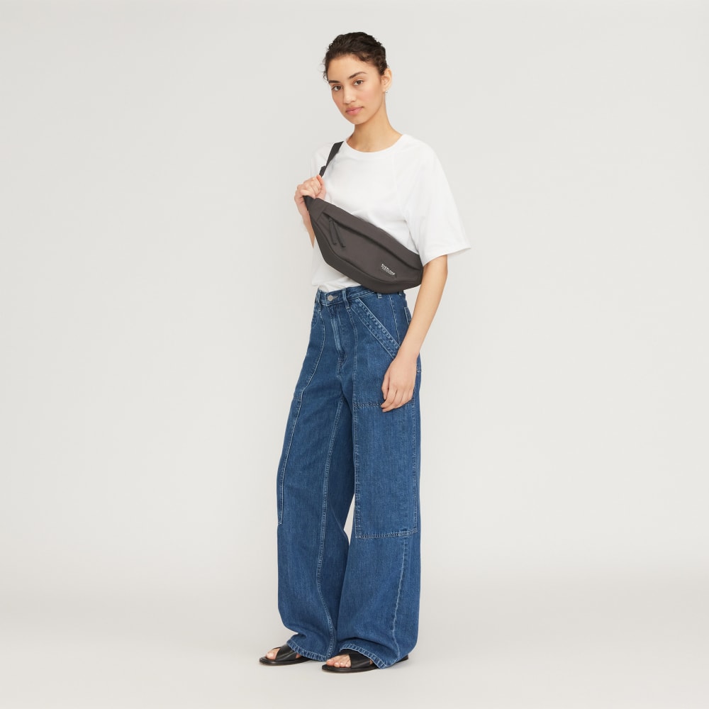 The Renew Transit Fanny Pack | Black (with label) - Image 2