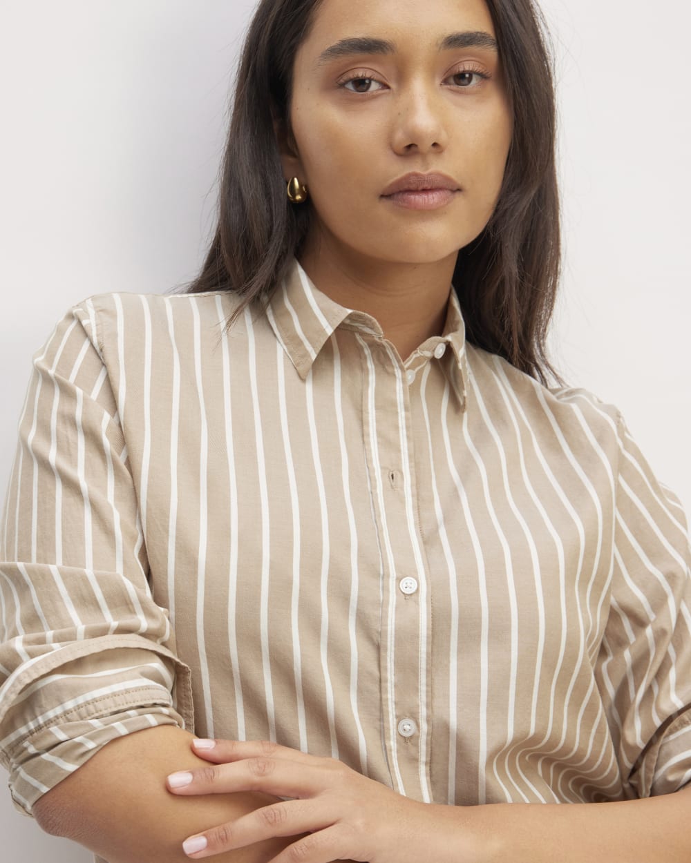 The Must-Have Shirt in Silky Cotton | Cherry Mahogany / White - Image 4