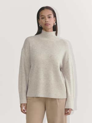 The Boxy Turtleneck in Cashmere | Canvas