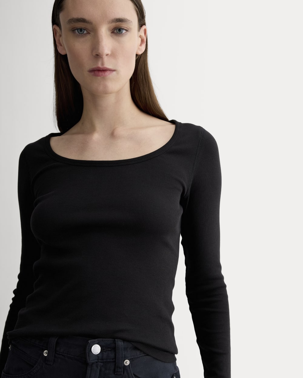 The Luxe Rib Long-Sleeve Scoop-Neck Tee | Black - Image 4